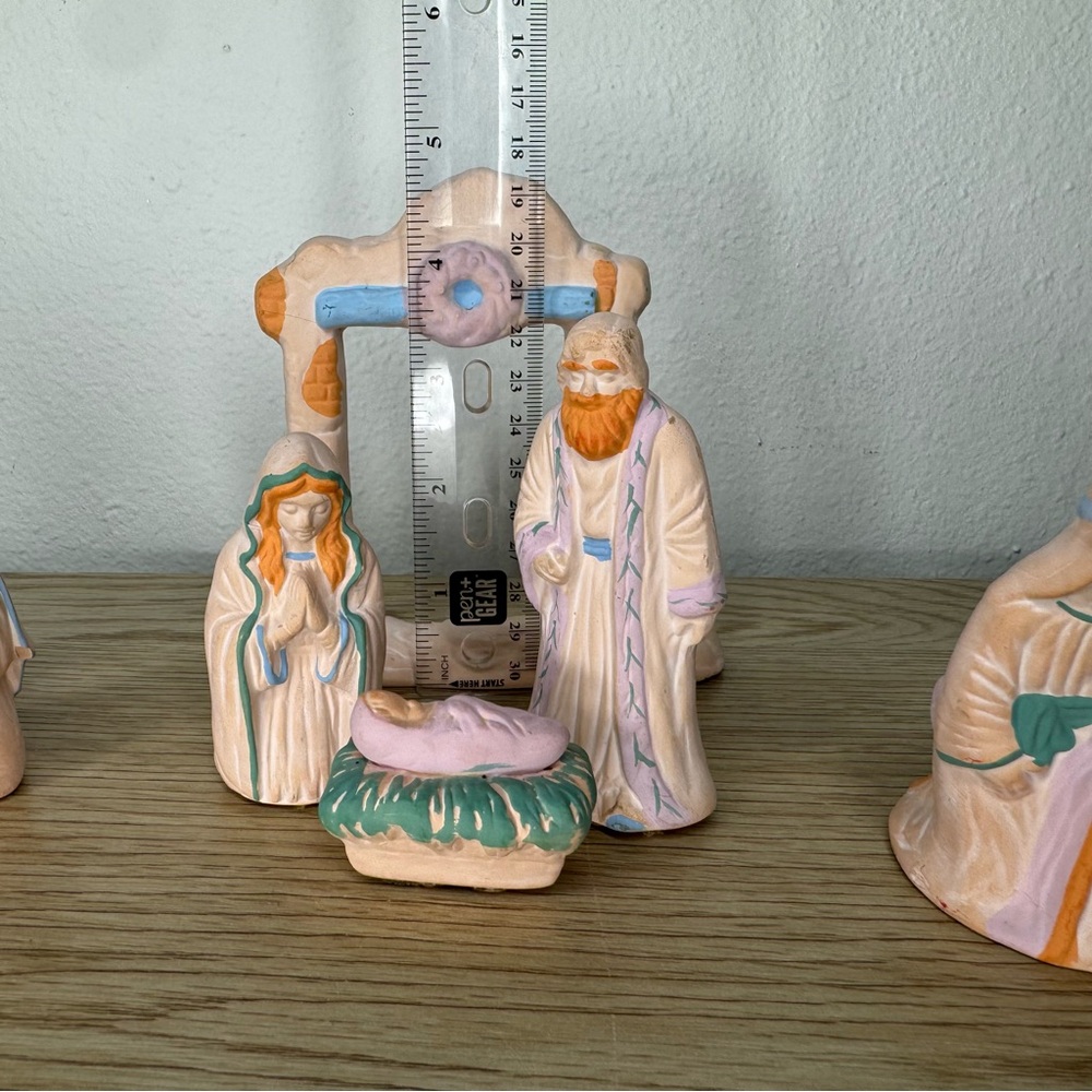 Holiday Time Southwest Themed Nativity Set Hand Painted Terracotta 10 Piece Set - Picture 8 of 13